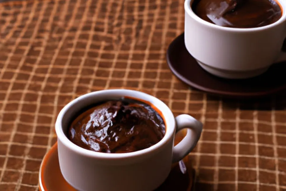 Calda de chocolate durinha para a sobremesa dos sonhos!