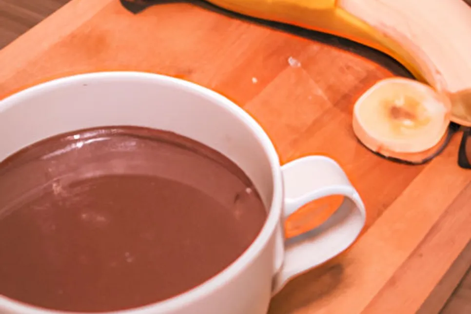 Chocolate Quente de Banana Low Carb